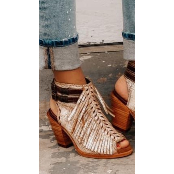 LIBERTY Black Shoes - Liberty Black Boots Open Toe Crackle Barbara Fringe Women's  New 8.5 Western